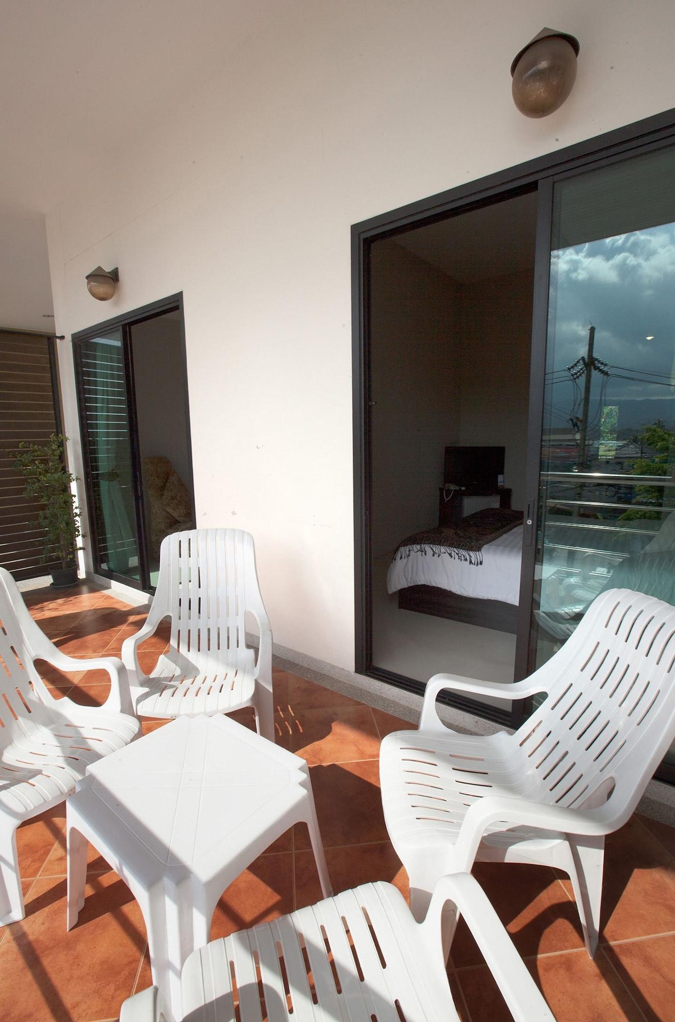 Green Residence Hotel Bang Rak Beach  Exterior photo