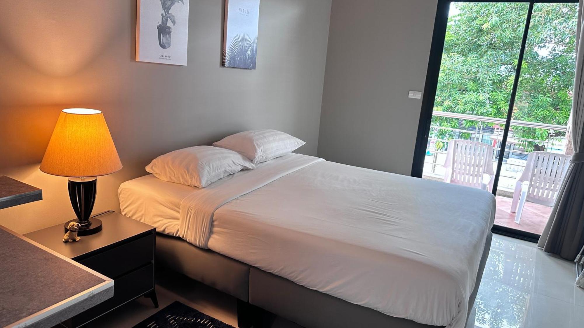 Green Residence Hotel Bang Rak Beach  Exterior photo
