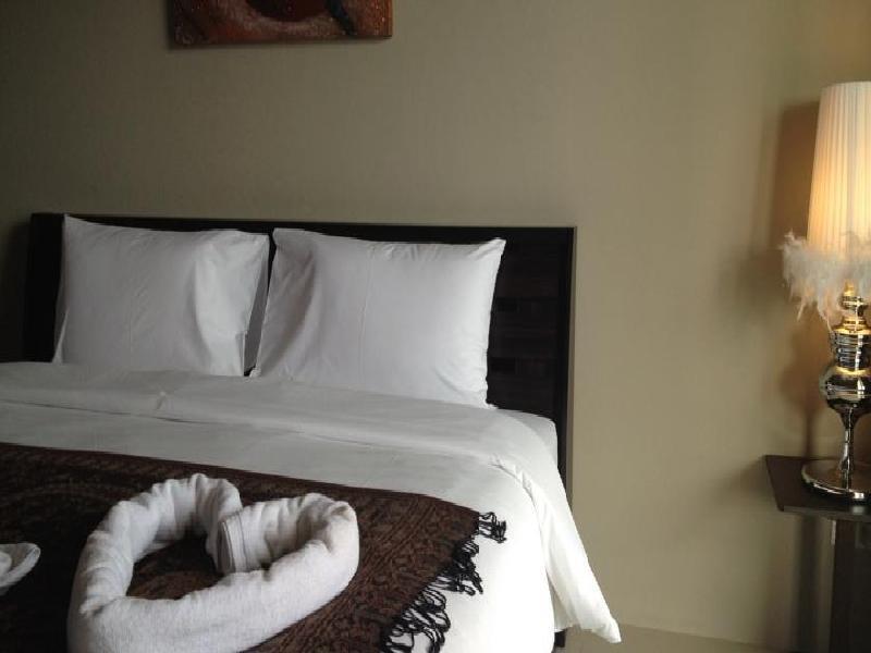 Green Residence Hotel Bang Rak Beach  Exterior photo