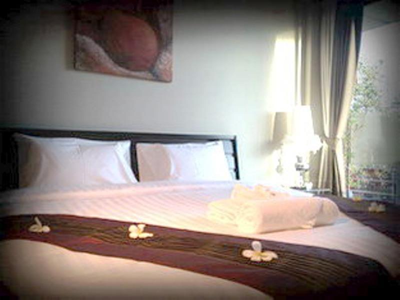 Green Residence Hotel Bang Rak Beach  Exterior photo