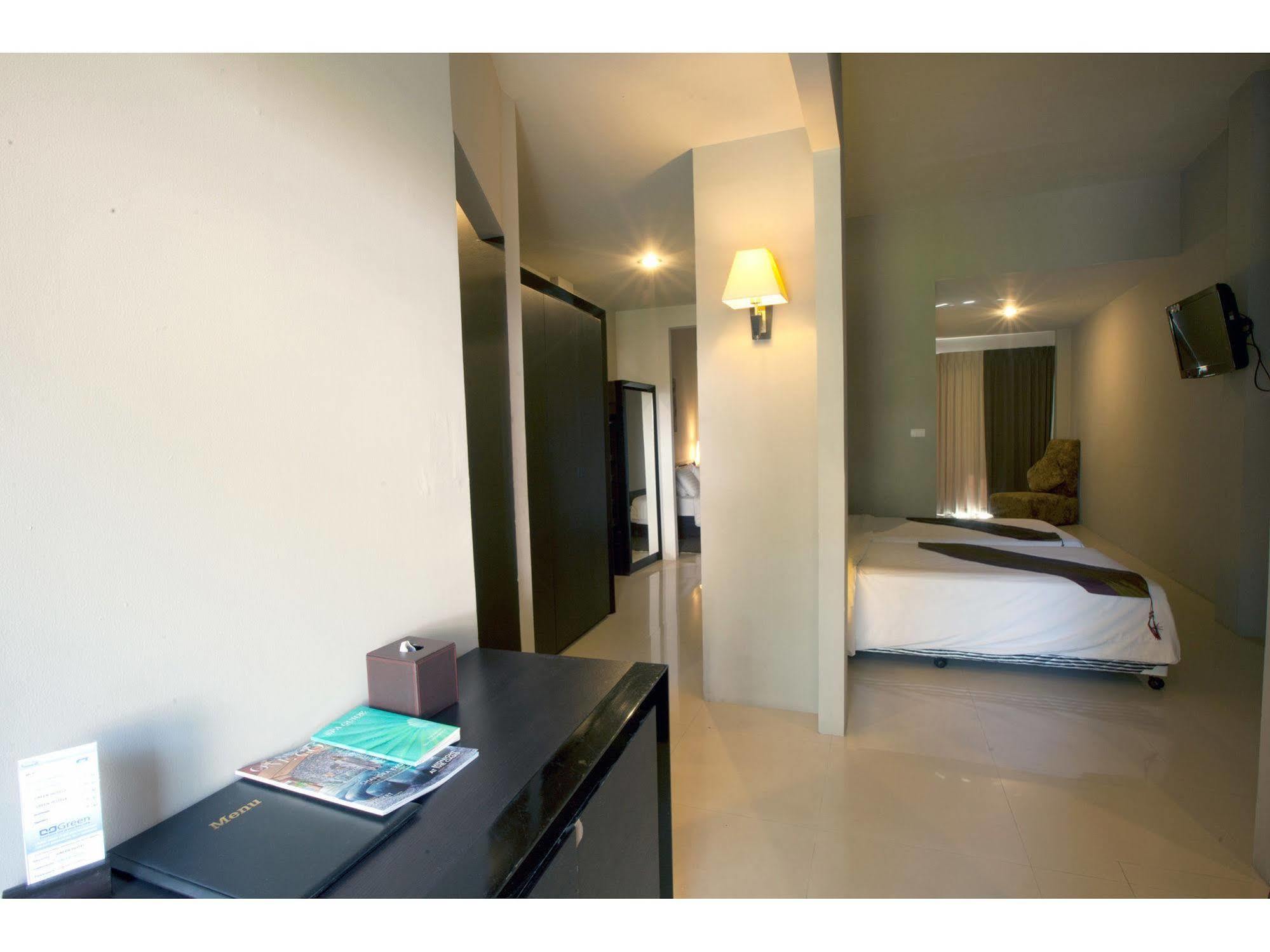 Green Residence Hotel Bang Rak Beach  Exterior photo