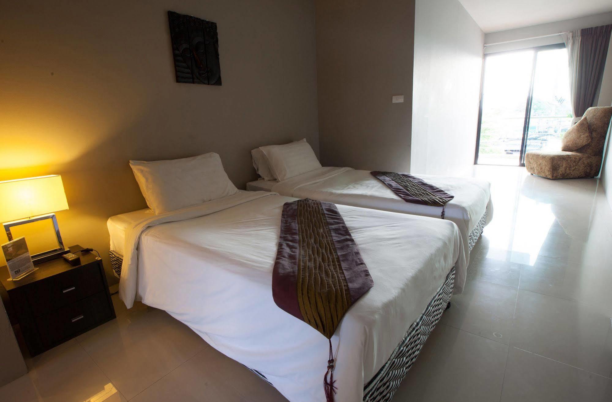 Green Residence Hotel Bang Rak Beach  Exterior photo
