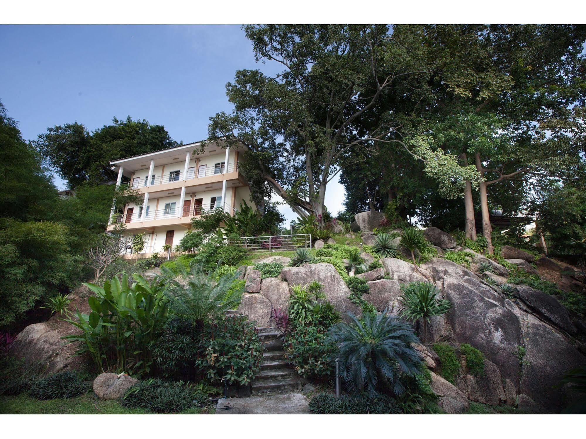 Green Residence Hotel Bang Rak Beach  Exterior photo